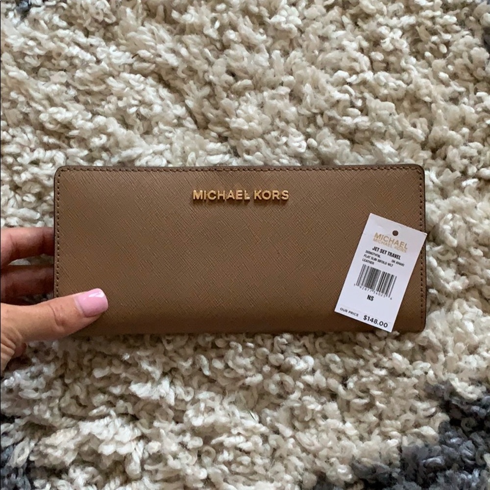 Michael Kors wallet NWT